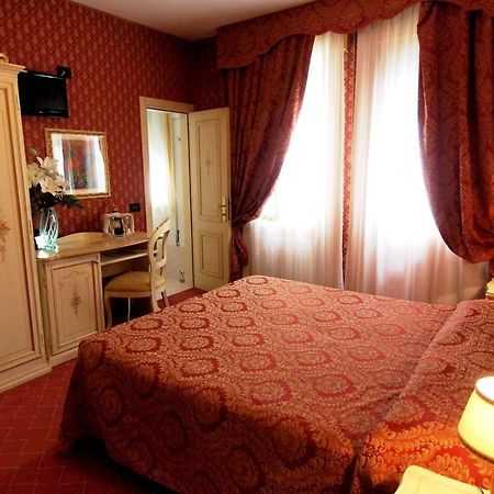 Hotel Mignon Venice Exterior photo
